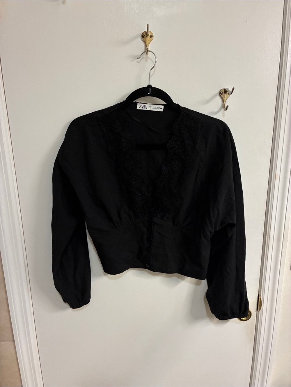 Zara Black Cropped Button-Up Blouse with Lace Panel Sz XS
